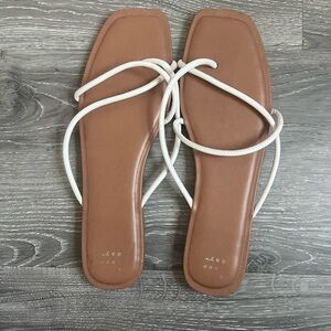 White detail strappy sandals - perfect for graduation!